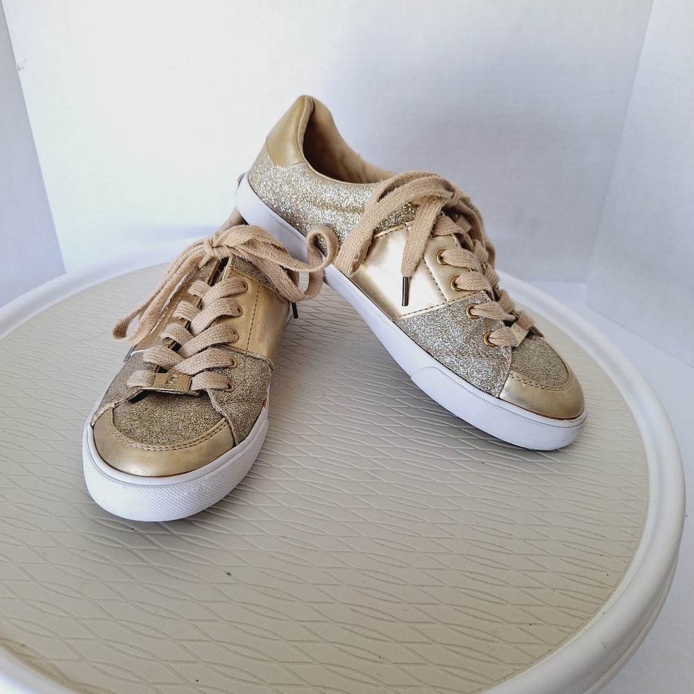 G By Guess>>>Gold Glitter Sneakers 🤍size 9M